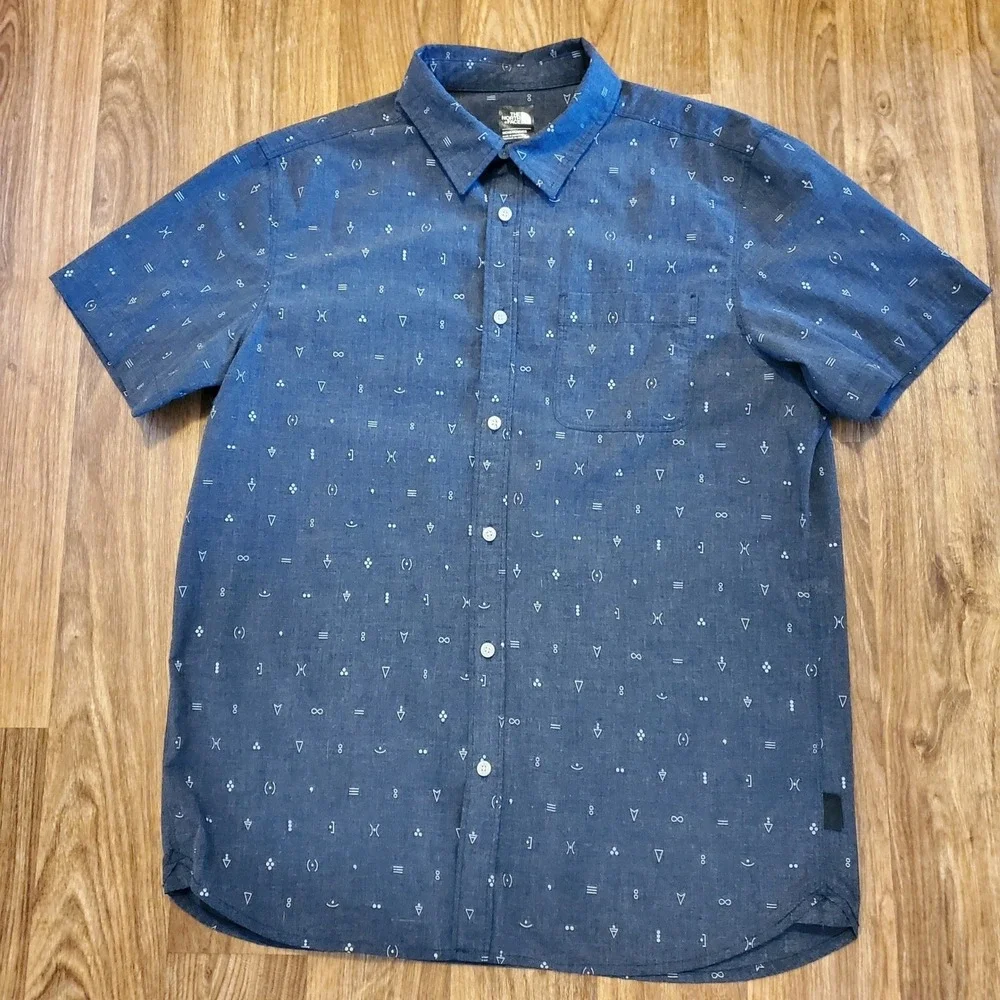 The North Face Shirt Men Large Blue Geometric Button Down Short Sleeve Hiking
